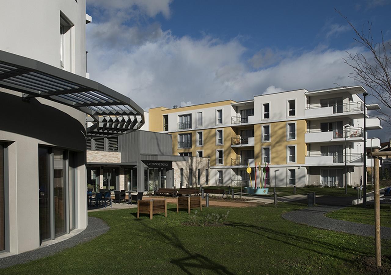 Aparthotel Domitys La Fontaine Du Roy Vichy Exterior foto